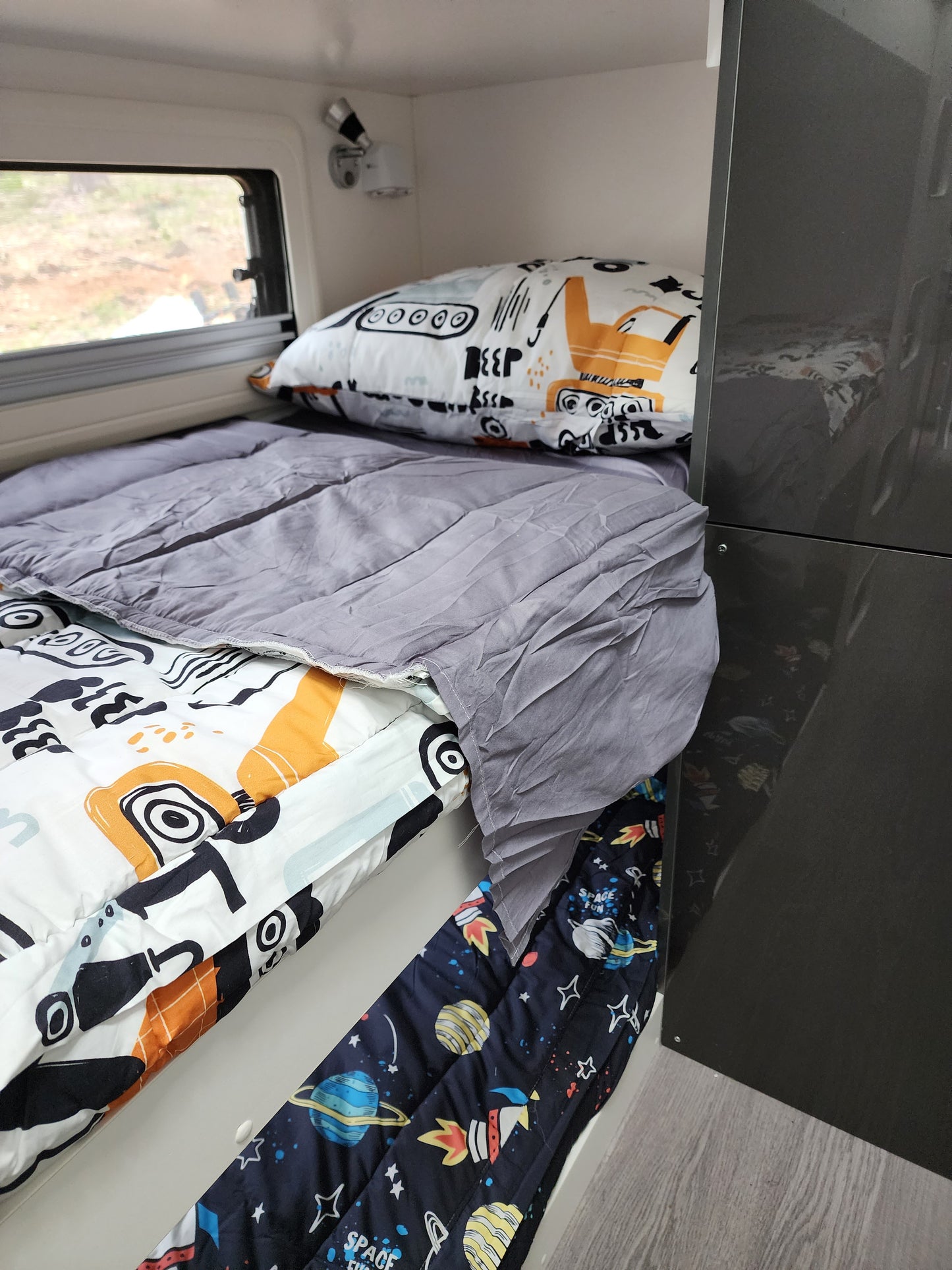 Single Bunk Bed Caravan Zip Quilt - Construction